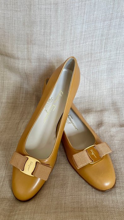 Salvatore Ferragamo - Heeled shoes - Size: EU 37.5 - Image 4