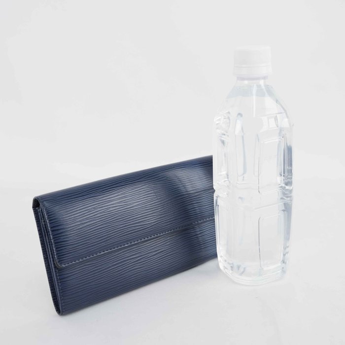 Louis Vuitton - Epi Leather Wallet Blue Long Wallet Silver-Tone Hardware Made in Spain - Wallet - Image 8