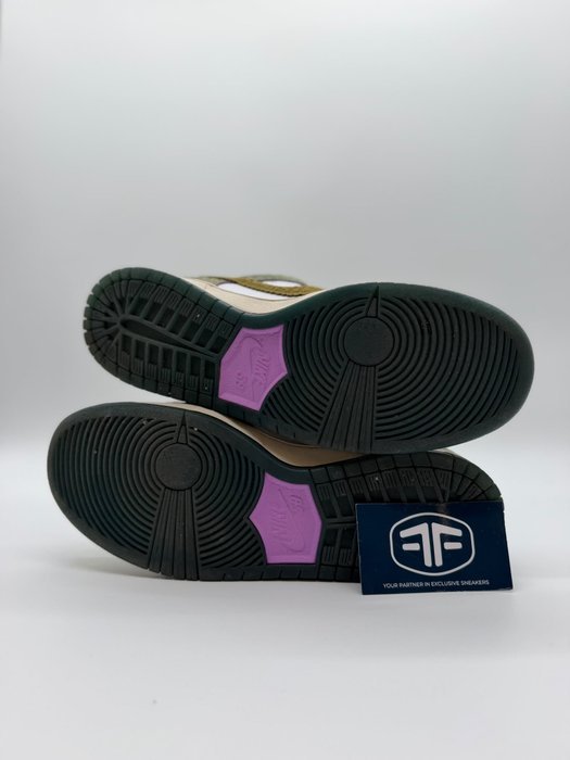 Nike - Nike SB Dunk Low Alexis Sablone Chameleon - Sneakers - Size: EU 44 - Image 5