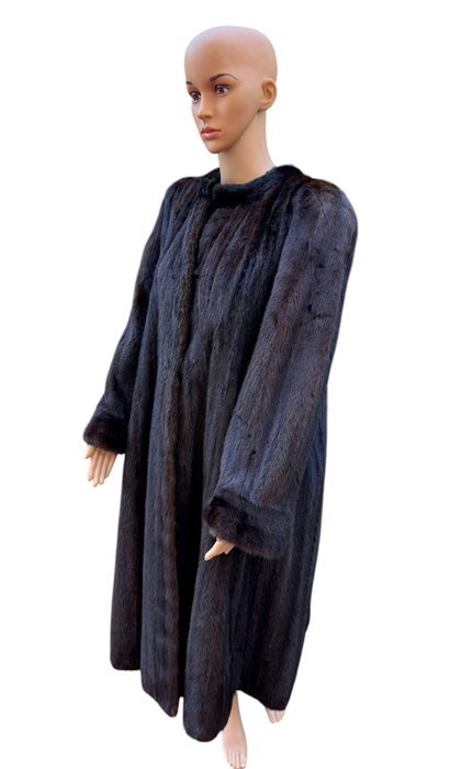 Artisan Furrier - Fur coat - Image 2