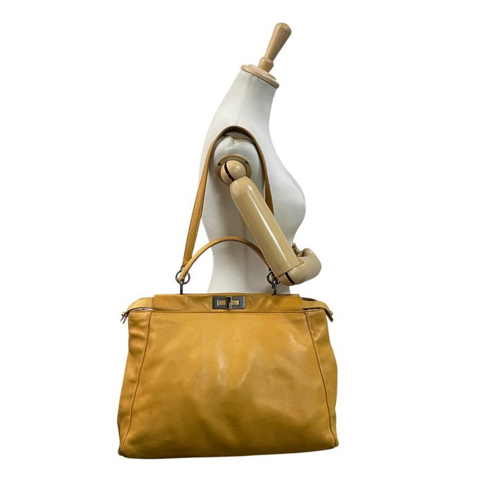 Fendi - Peekaboo Leather 2WAY Tote Bag - Tote bag - Image 4