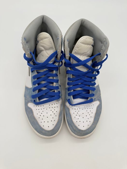 Nike - Nike Air Jordan 1 Retro High Hyper Royal Smoke Grey - Sneakers - Size: EU 43 - Image 3