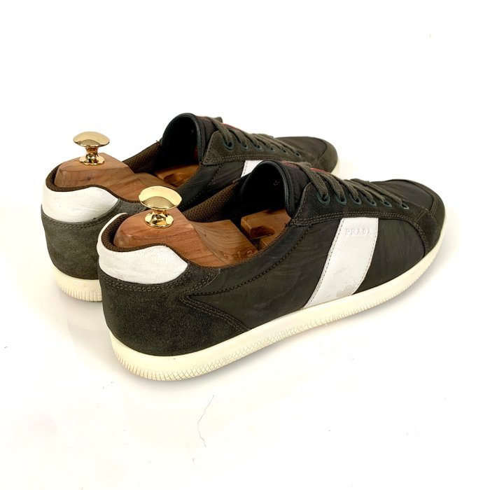Prada Low Top Sneaker Brown/White 4E 2845 UK 8 - Sneakers - Size: EU 42 - Image 4