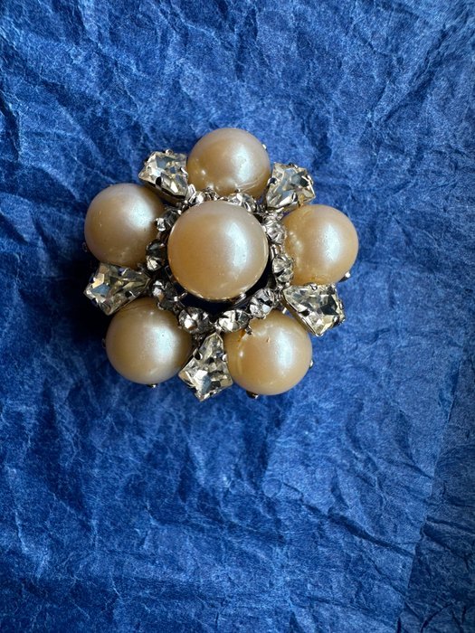 Christian Dior - Brooch Resin Synthetic gemstone - Synthetic gemstone