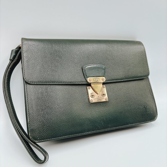 Louis Vuitton - Taiga Selenga - Clutch bag