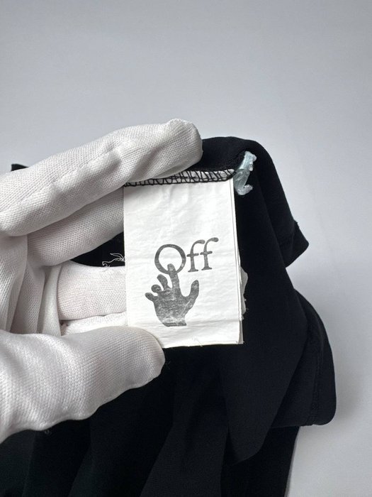 Off White - T-shirt - Image 8