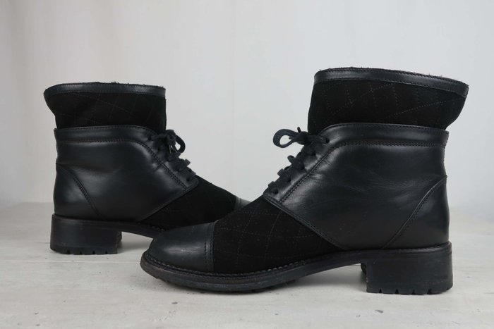 Chanel - Black Leather Suede Quilted CC Combat Boots - Chelsea boots - Size: EU 40 - Image 4