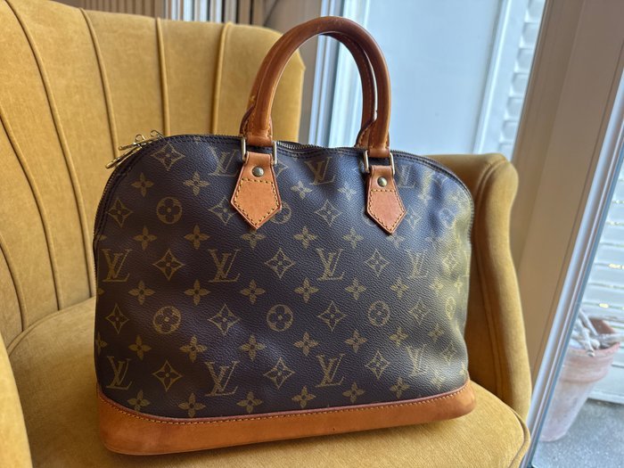 Louis Vuitton - Alma - Handbag - Image 6