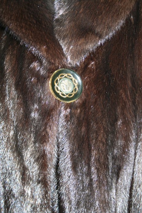 Saga Furs - Fur coat - Image 4