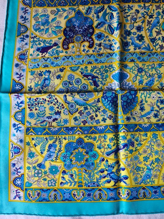 Hermès - AU PAYS DES OISEAUX-FLEURS by Christine Henry, recherché - Foulard - Image 8