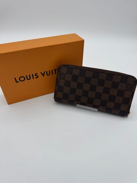 Louis Vuitton - Zippy - Zip-around wallet