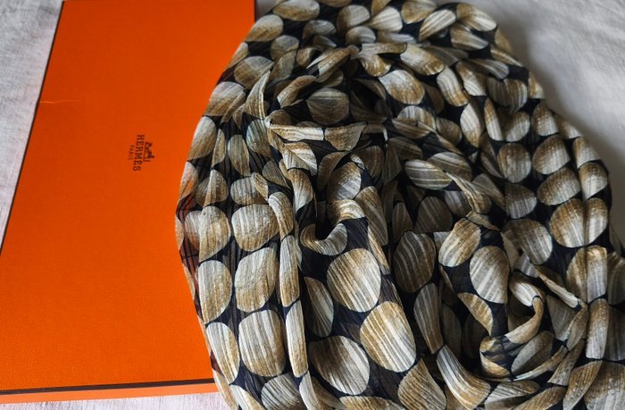 Hermès - Écharpe extra-large "Balles de Golf" by Christiane Vauzelles - Scarf - Image 2