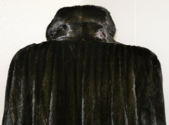 Saga Furs - Fur coat - Image 7