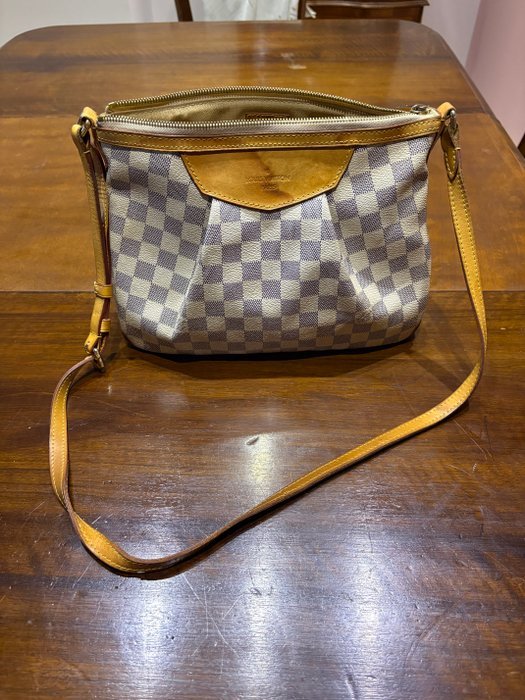 Louis Vuitton - Bag - Image 2