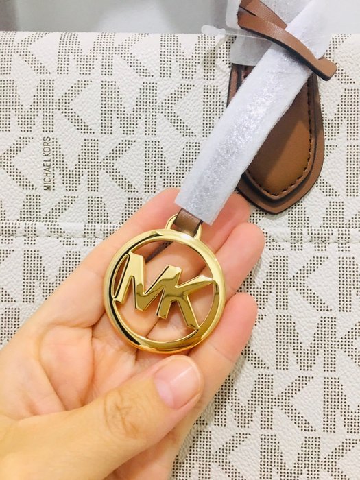 Michael Kors - GIGI - Handbag - Image 2