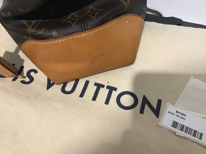 Louis Vuitton - Berri PM - Shoulder bag - Image 7