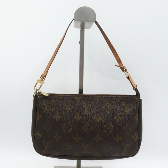 Louis Vuitton - Pochette Accessoires - Handbag
