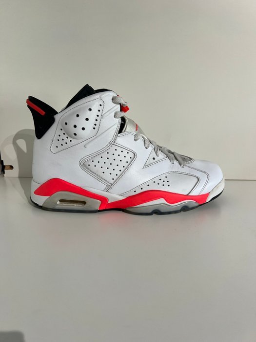 Air Jordan - Air Jordan 6 - Sneakers - Size: EU 40 - Image 2