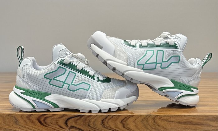 Louis Vuitton - Runner Tatic - Sneakers - Size: EU 40.5 - Image 5