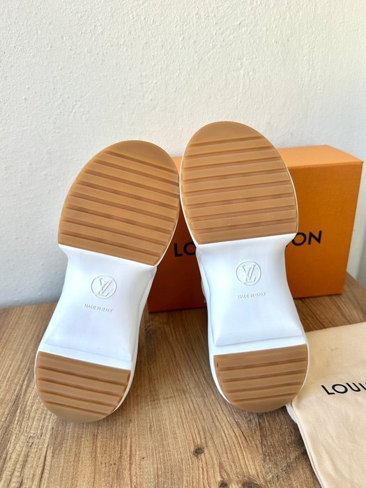 Louis Vuitton - Sneakers - Size: EU 38 - Image 7