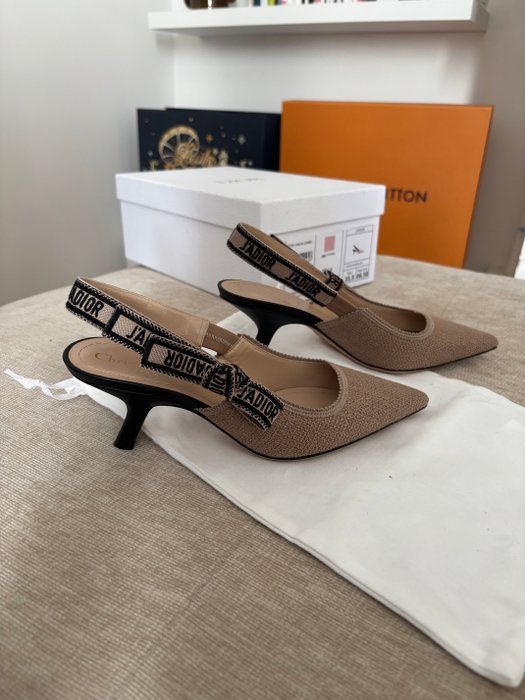 Christian Dior - Pumps - Size: EU 35.5 - Image 2