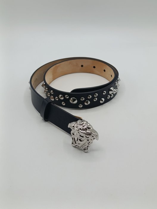 Versace - Taille 75 - 30 / DCDD442. 1A07229. 75. 30 - Belt
