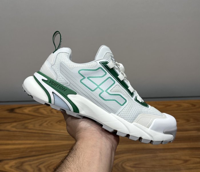Louis Vuitton - Runner Tatic - Sneakers - Size: EU 40.5 - Image 6