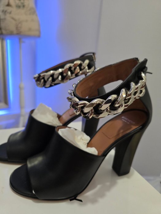 Givenchy - Heeled sandals - Size: EU 37.5 - Image 8