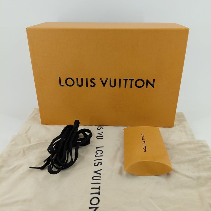 Louis Vuitton - Sneakers - Size: EU 37 - Image 3