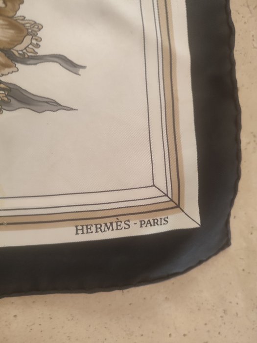 Hermès - quai aux fleurs - Foulard - Image 3