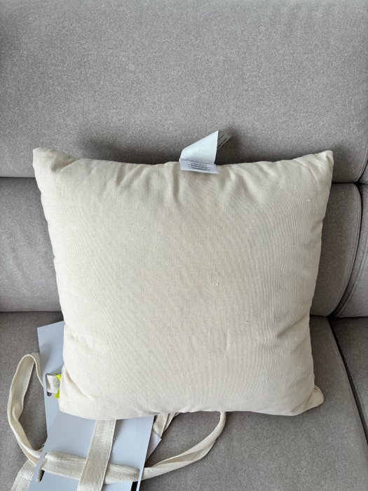 Off White - accent pillow - Fashion accessories set - Image 7