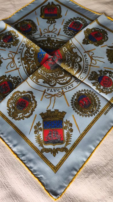 Hermès - LES ARMES DE PARIS by Hugo Grygkar. Gavroche - Foulard - Image 6
