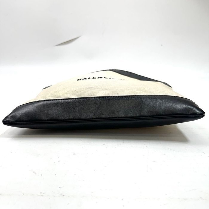 Balenciaga - Clutch bag - Image 5