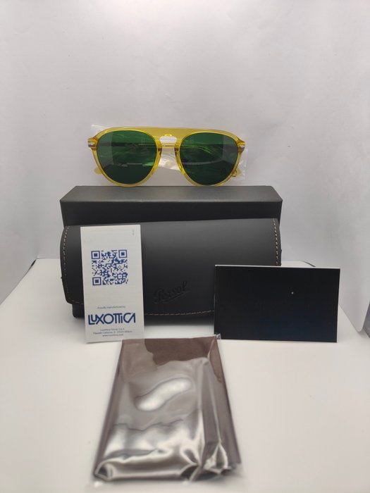 Persol - 3302 - Sunglasses