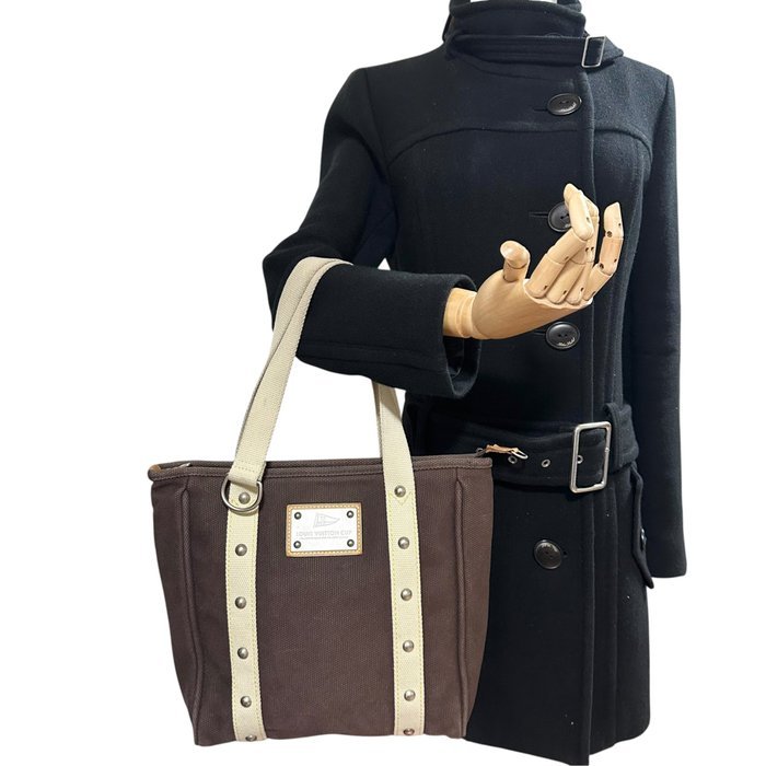 Louis Vuitton - Handbag - Image 2
