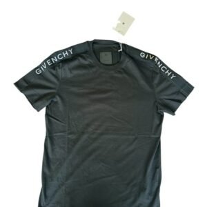 Givenchy - T-shirt - New with tags
