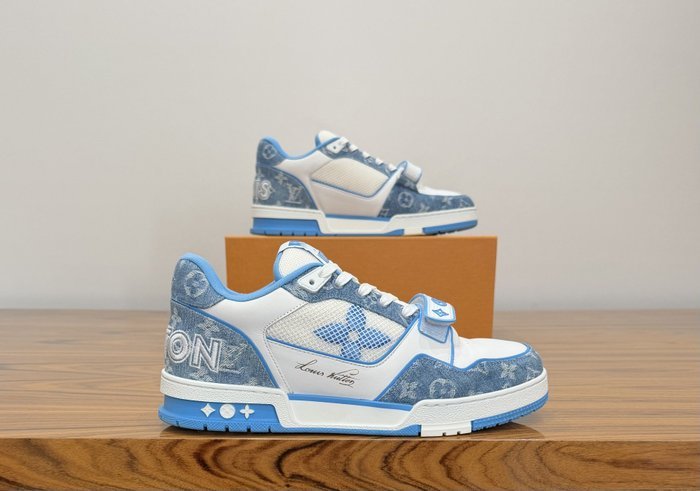 Louis Vuitton - LV Trainer Monogram Denim - Sneakers - Size: EU 43.5 - Image 2