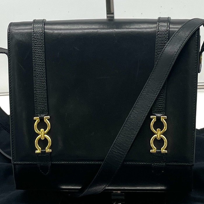 Salvatore Ferragamo - Shoulder bag