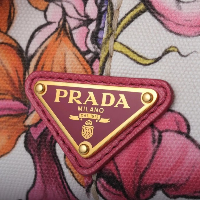 Prada - Shoulder bag - Image 8