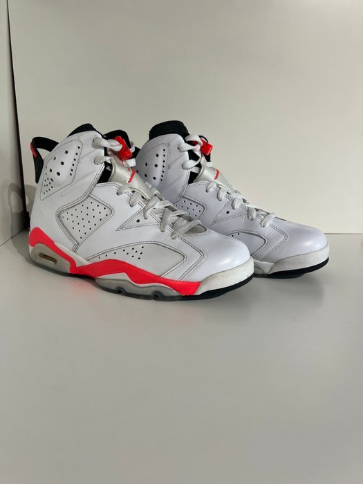 Air Jordan - Air Jordan 6 - Sneakers - Size: EU 40