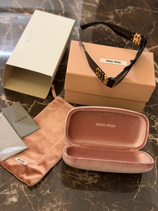Miu Miu - Sunglasses - Image 3