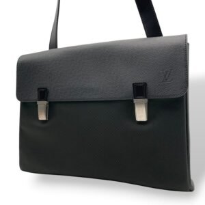 Louis Vuitton - Louis Vuitton Saratov GM Taiga Leather & Canvas Messenger Bag - Shoulder bag