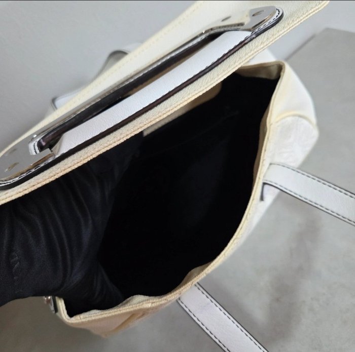 Loewe - Handbag - Image 8