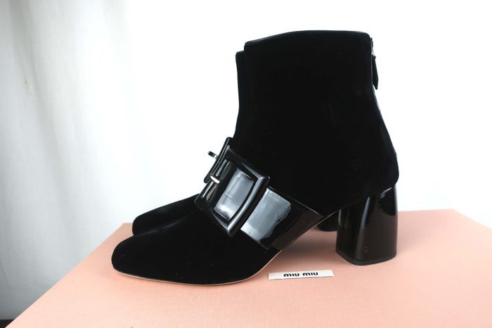 MIU MIU - Black Velvet/Patent Buckle Ankle Booties - Ankle boots - Size: EU 39.5 - Image 3