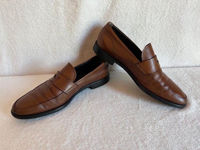 Tod's - Moccasins - Size: EU 41, EU 41.5