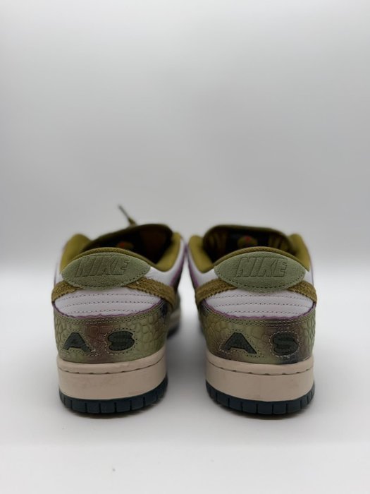 Nike - Nike SB Dunk Low Alexis Sablone Chameleon - Sneakers - Size: EU 44 - Image 4