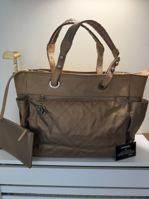 Chanel - Handbag