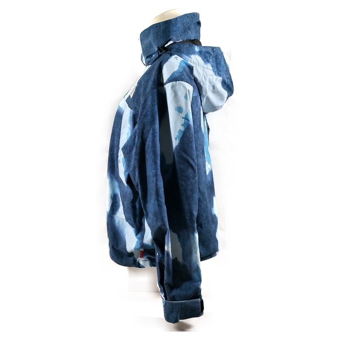 Supreme X North Face - Jacket - Image 2