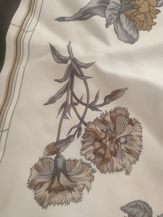 Hermès - quai aux fleurs - Foulard - Image 7