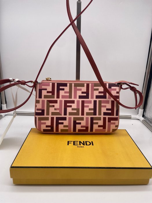 Fendi - Crossbody bag